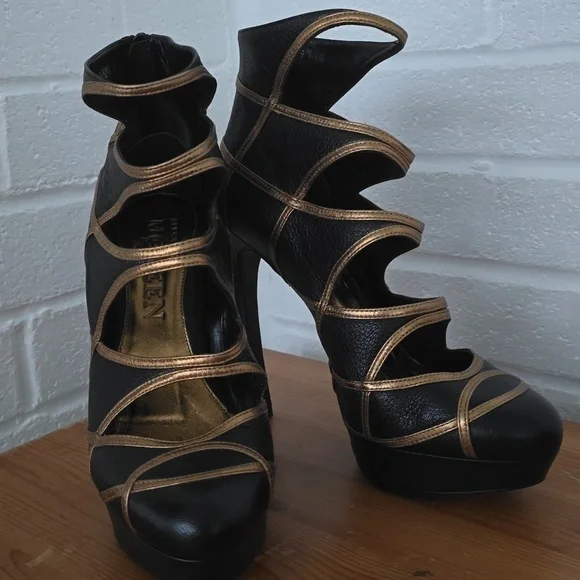 Alexander McQueen High Armadillo Boot 130 NWOT - Picture 3 of 12